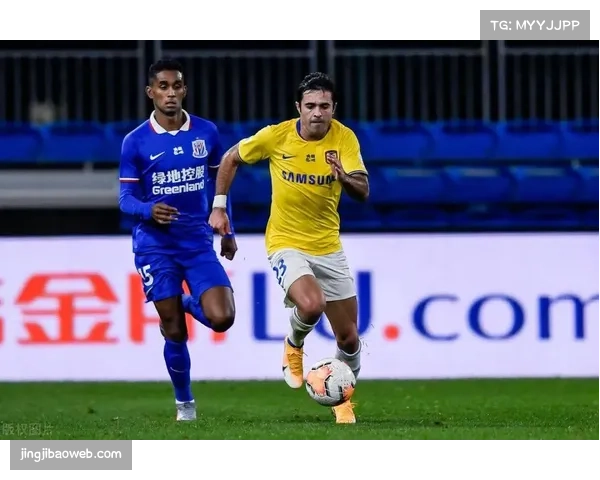 申花拉唐伪九号战术立功，频繁回撤串联制造点球绝杀